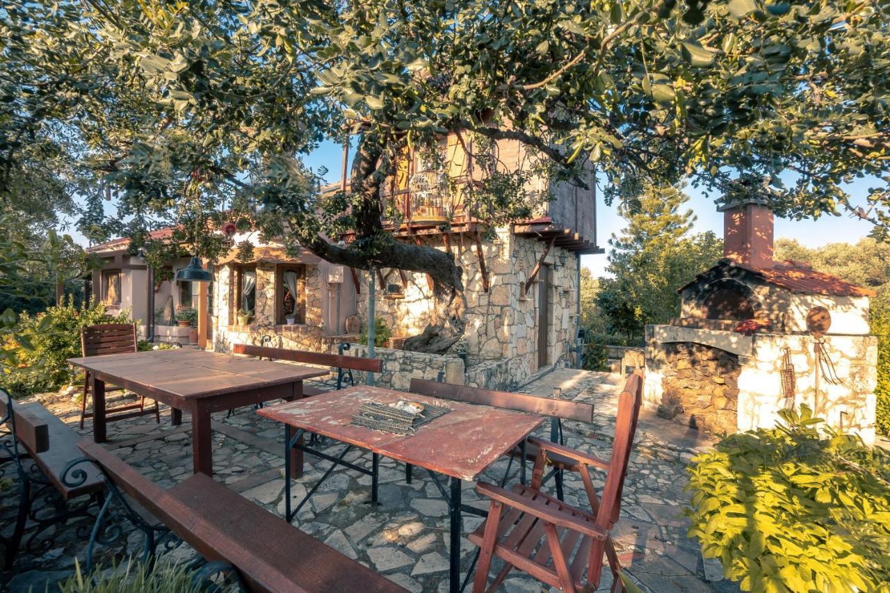 Rustic Retreat Holiday home Tilisos